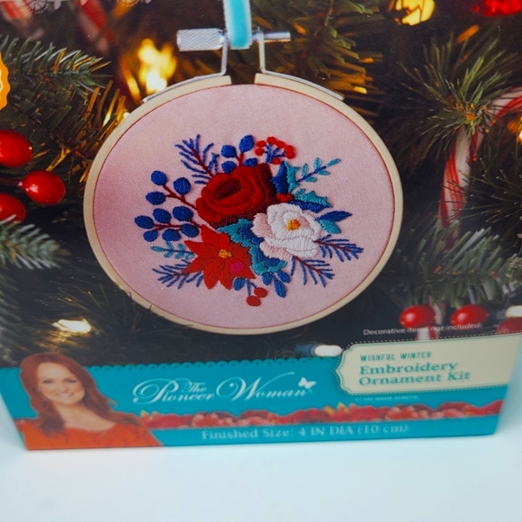 Embroidery Ornament kit by The Pioneer Women "wishful winter" retired new - Picture 1 of 11